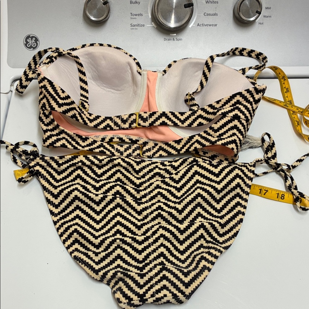 Xhilaration Black and Tan Zigzag Bikini‎ - Picture 4 of 5